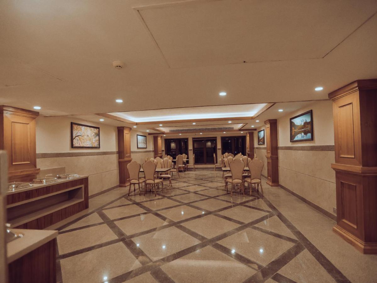 Clarks Inn Express, Dehradún Kültér fotó