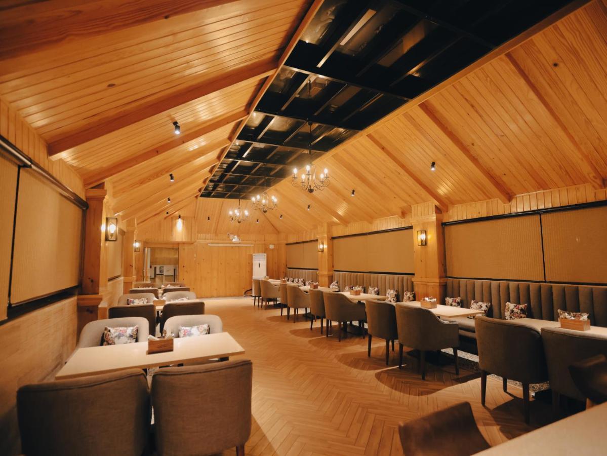 Clarks Inn Express, Dehradún Kültér fotó