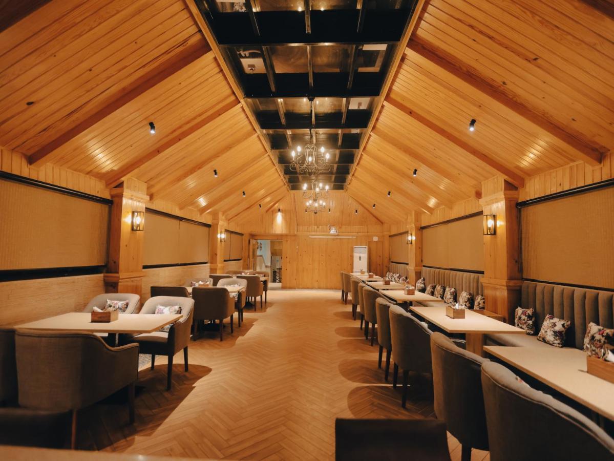 Clarks Inn Express, Dehradún Kültér fotó