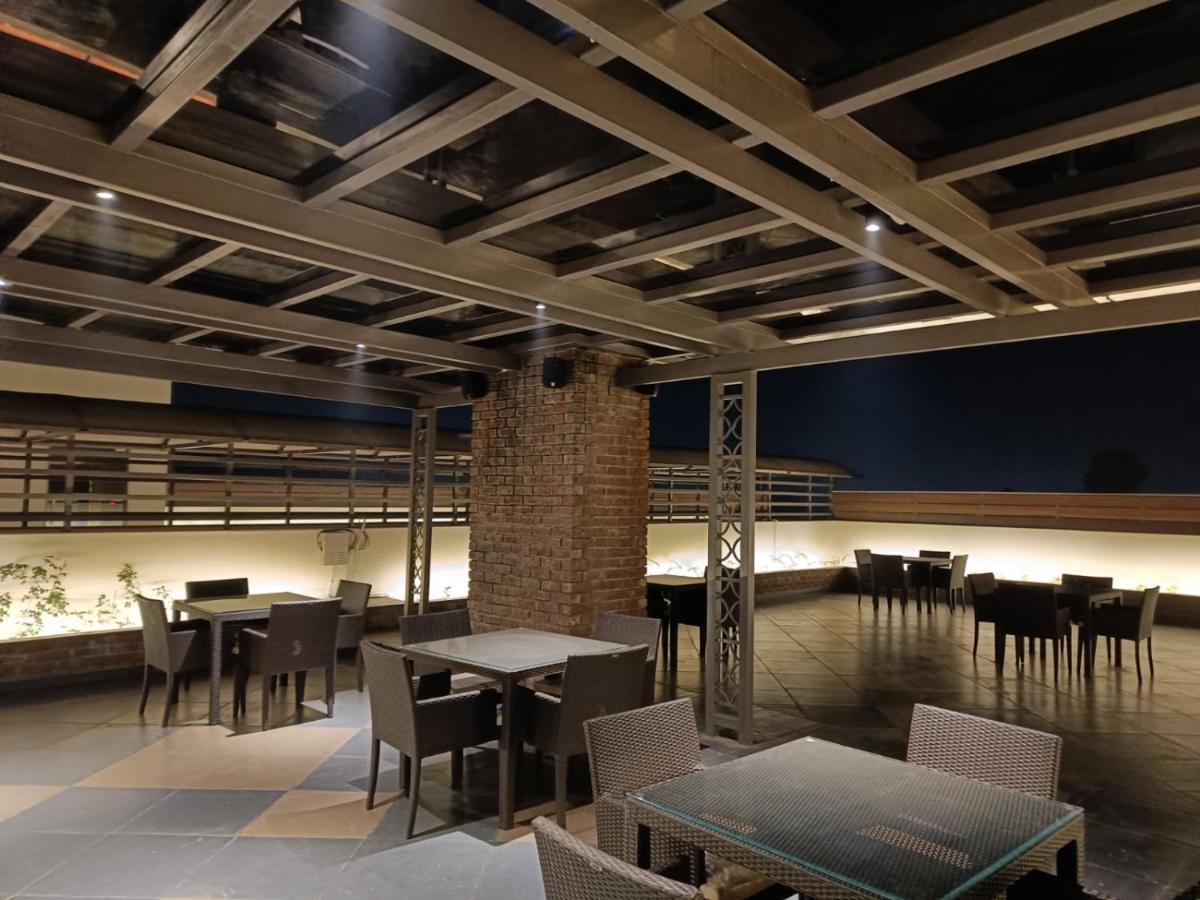 Clarks Inn Express, Dehradún Kültér fotó